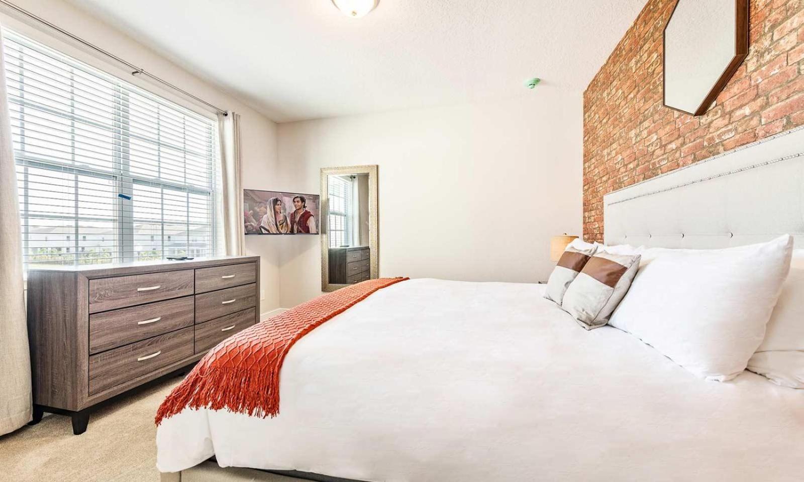 Holiday home Gleaming 12 Bdrm With Themed Bedrooms At Encore Orlando