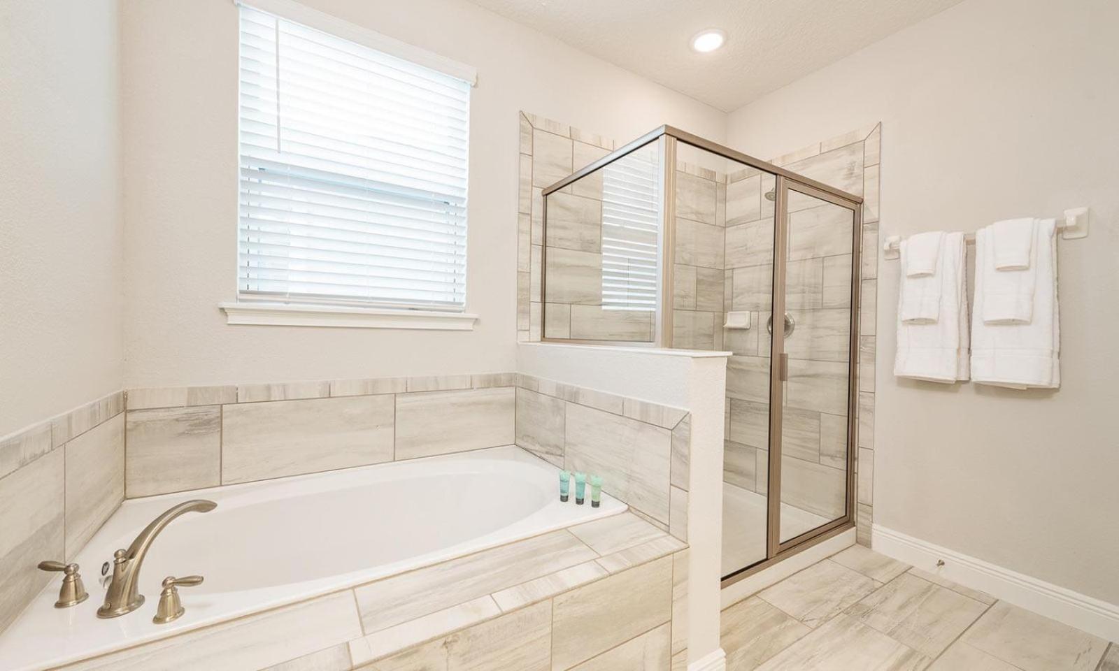 Gleaming 12 Bdrm With Themed Bedrooms At Encore *