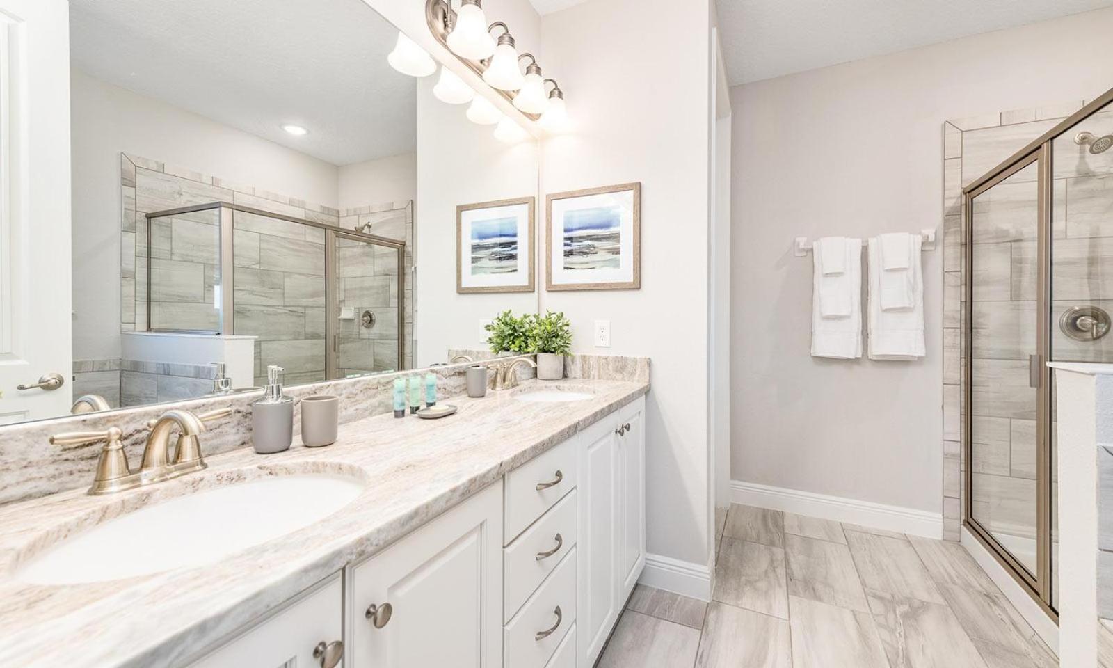Gleaming 12 Bdrm With Themed Bedrooms At Encore Orlando