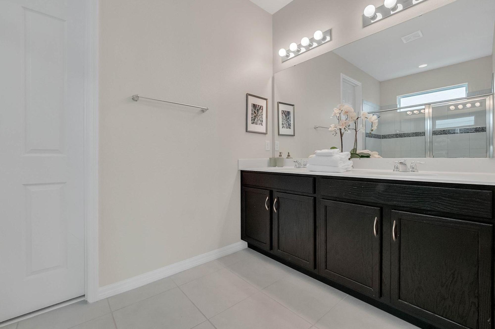 9 Bedrooms - 6,5 Bathrooms - Solara 9028 Fk Orlando