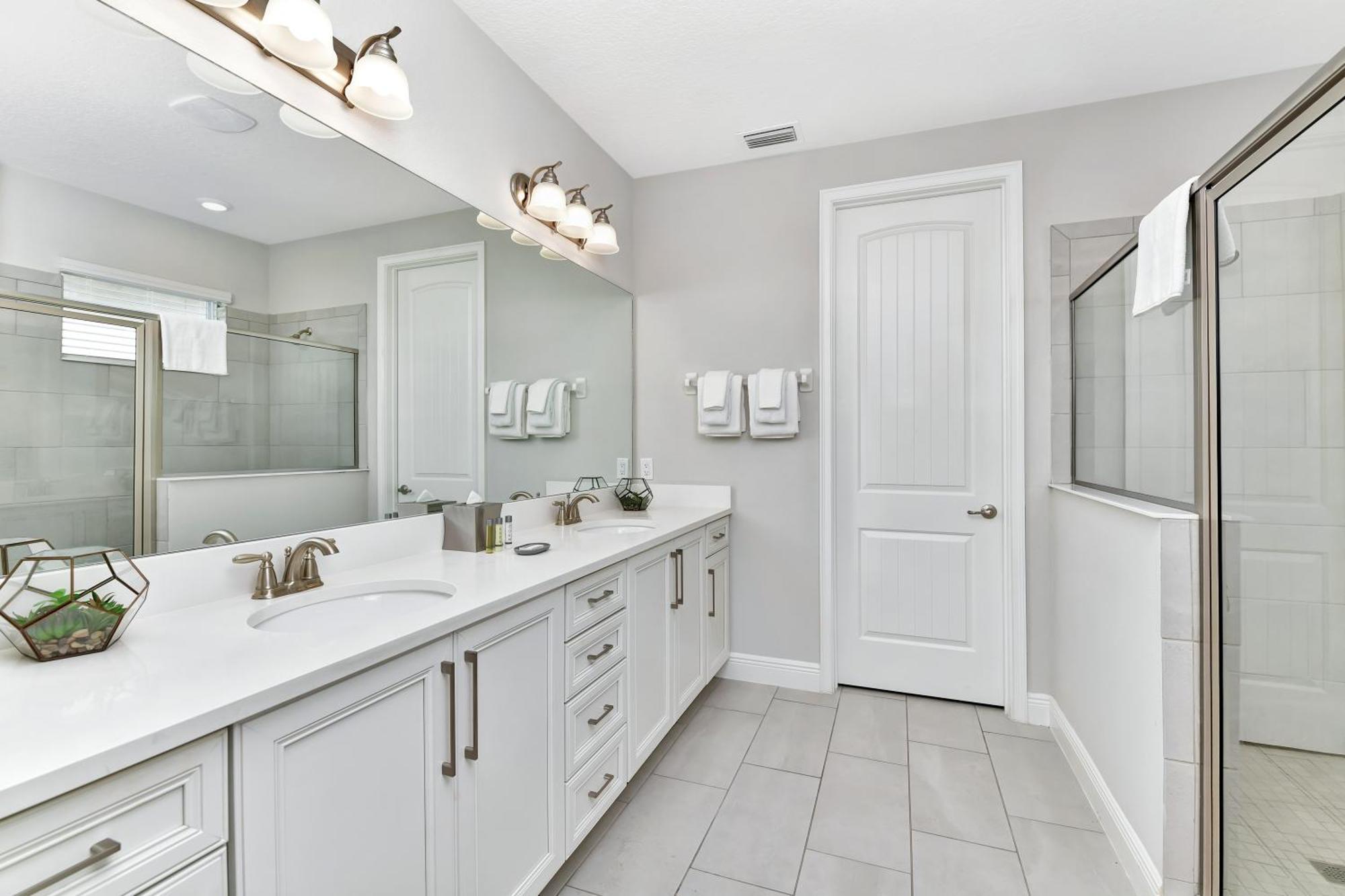 Modern Five Bedroom With Private Pool & Access At Encore At Reunion - 253sf Orlando