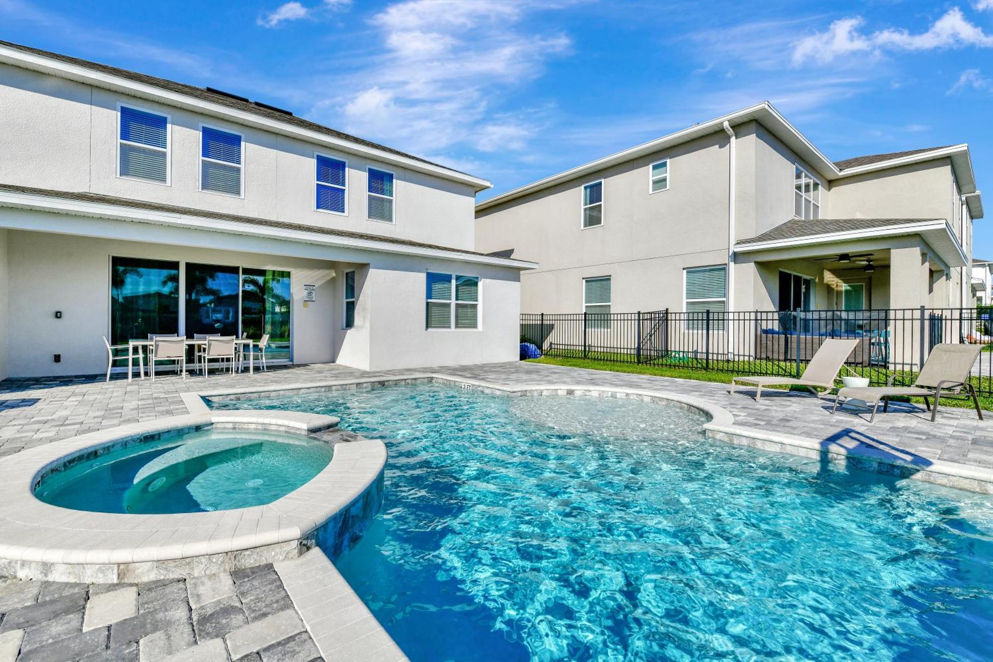 Modern Five Bedroom With Private Pool & Access At Encore At Reunion - 253sf Holiday home
