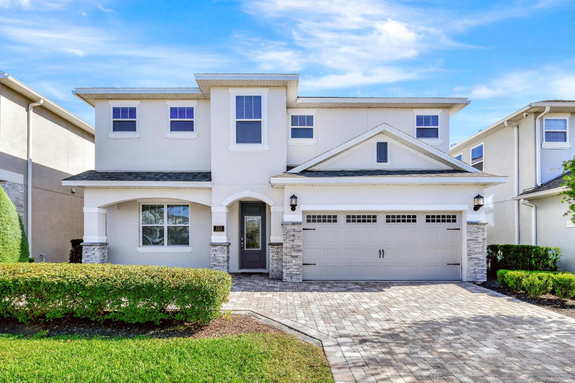Holiday home Modern Five Bedroom With Private Pool & Access At Encore At Reunion - 253sf *