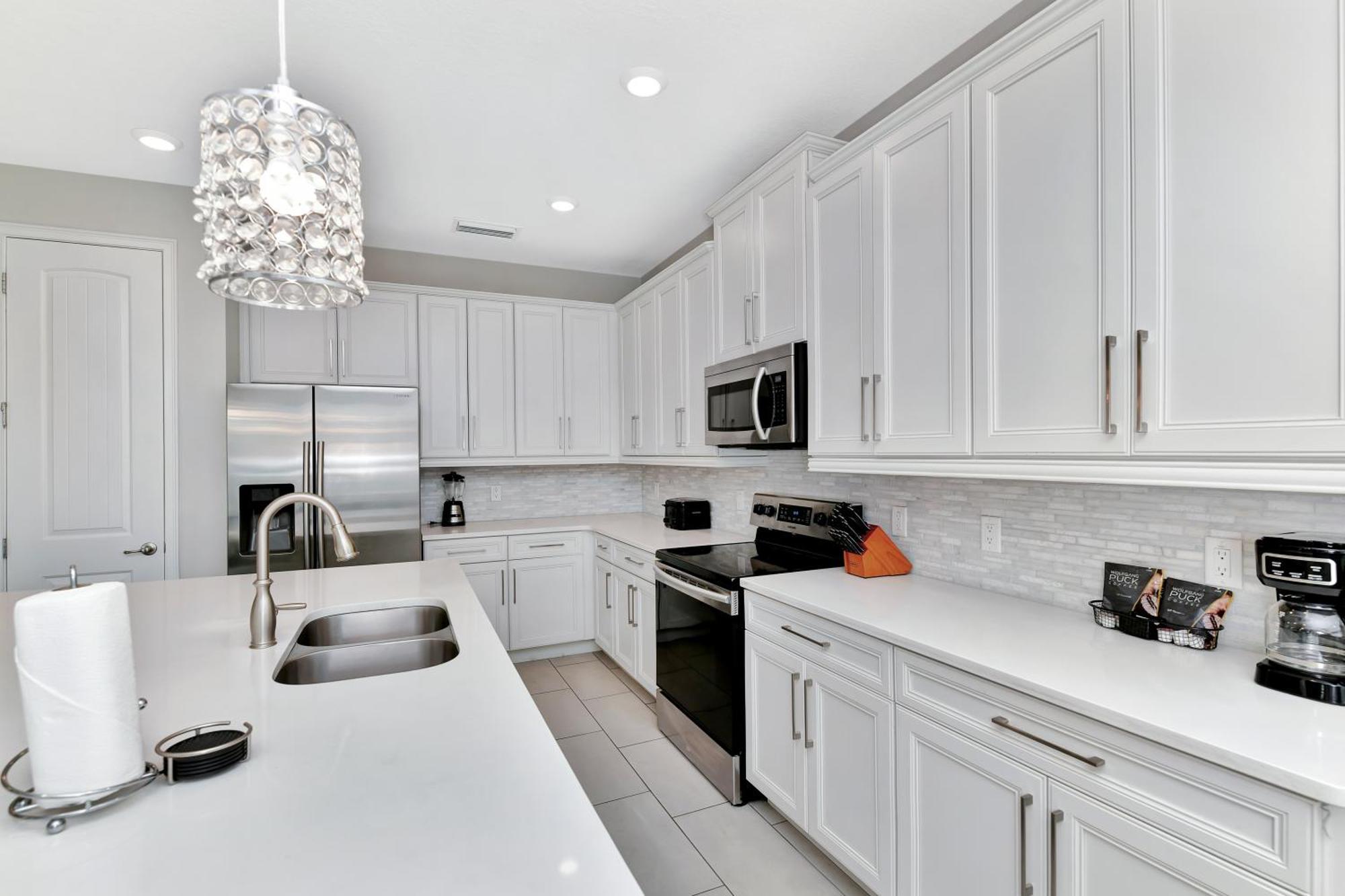 Modern Five Bedroom With Private Pool & Access At Encore At Reunion - 253sf Holiday home *