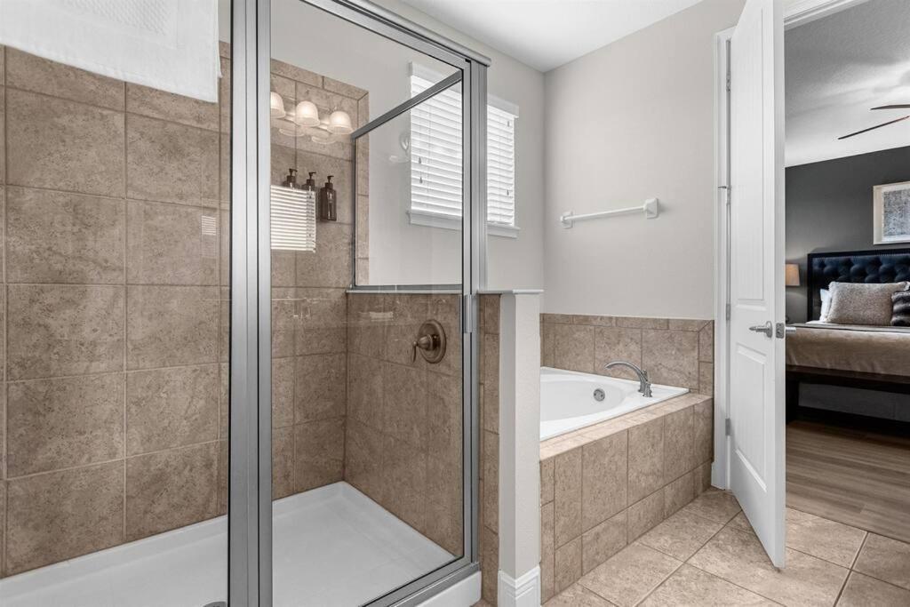Villa 9 Ensuite Bedrooms Pool/spa/theater