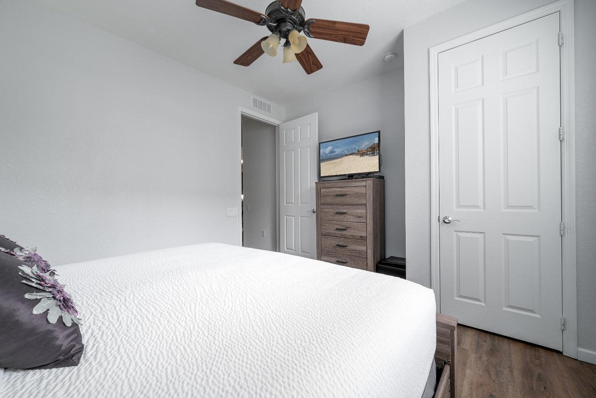 Cayview Avenue Unit 103 * Orlando