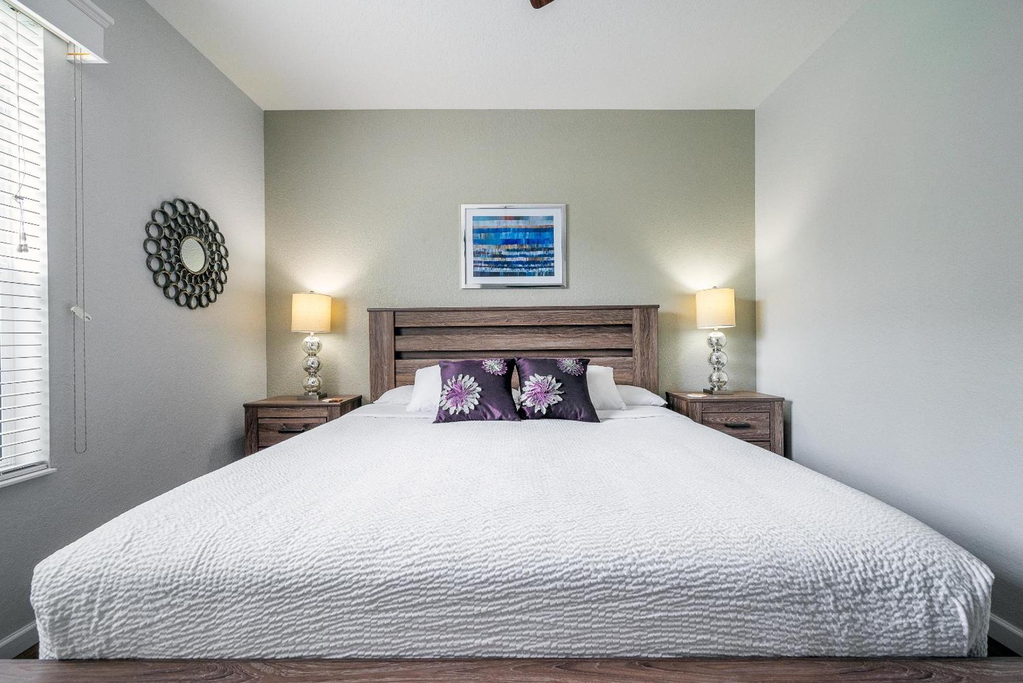 Apartment Cayview Avenue Unit 103 *
