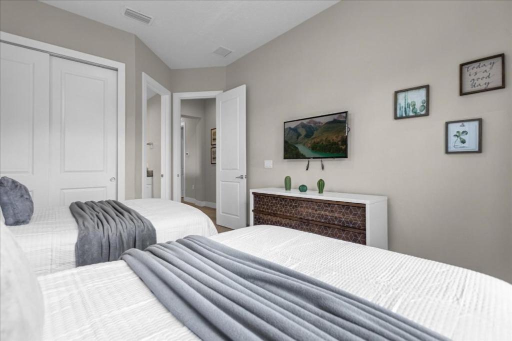 5 Bedrooms-6 Bathrooms-summerville Resort2668 Ss Holiday home *