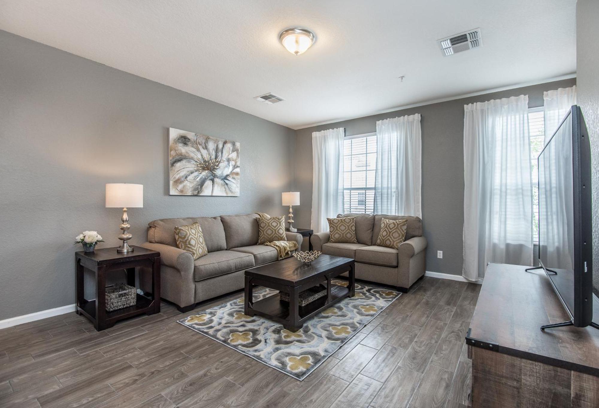 Apartment At Tideview