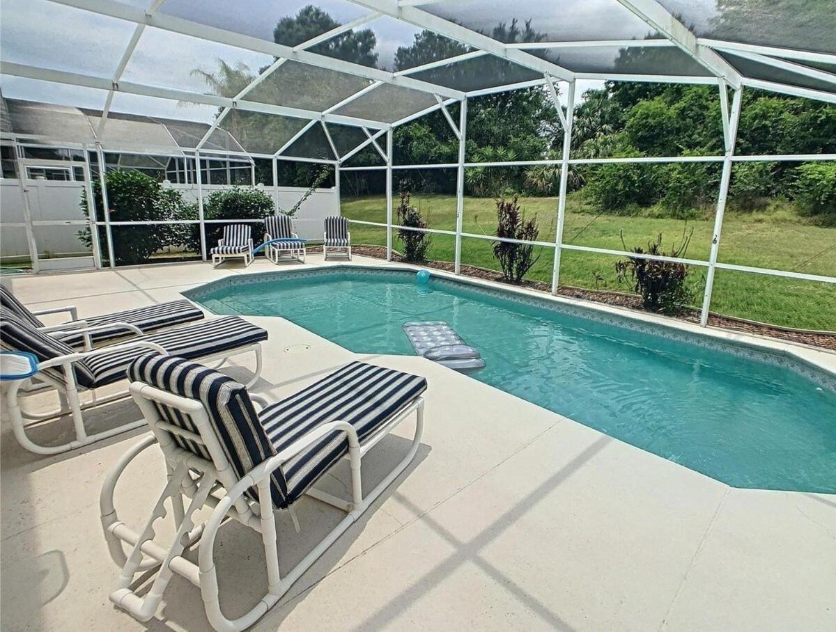 Minutes From - Entertainment Haven With Pool *