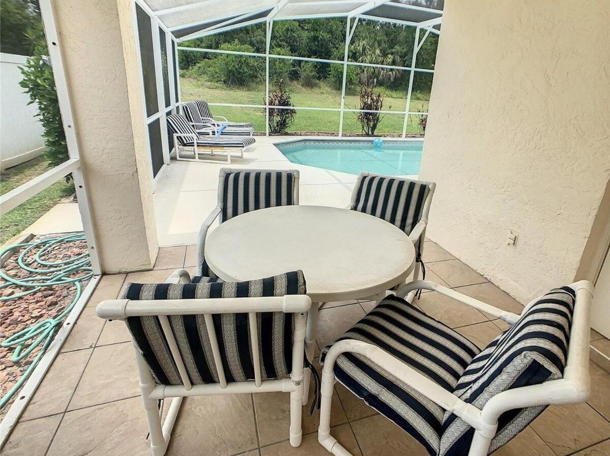 Villa Minutes From - Entertainment Haven With Pool *
