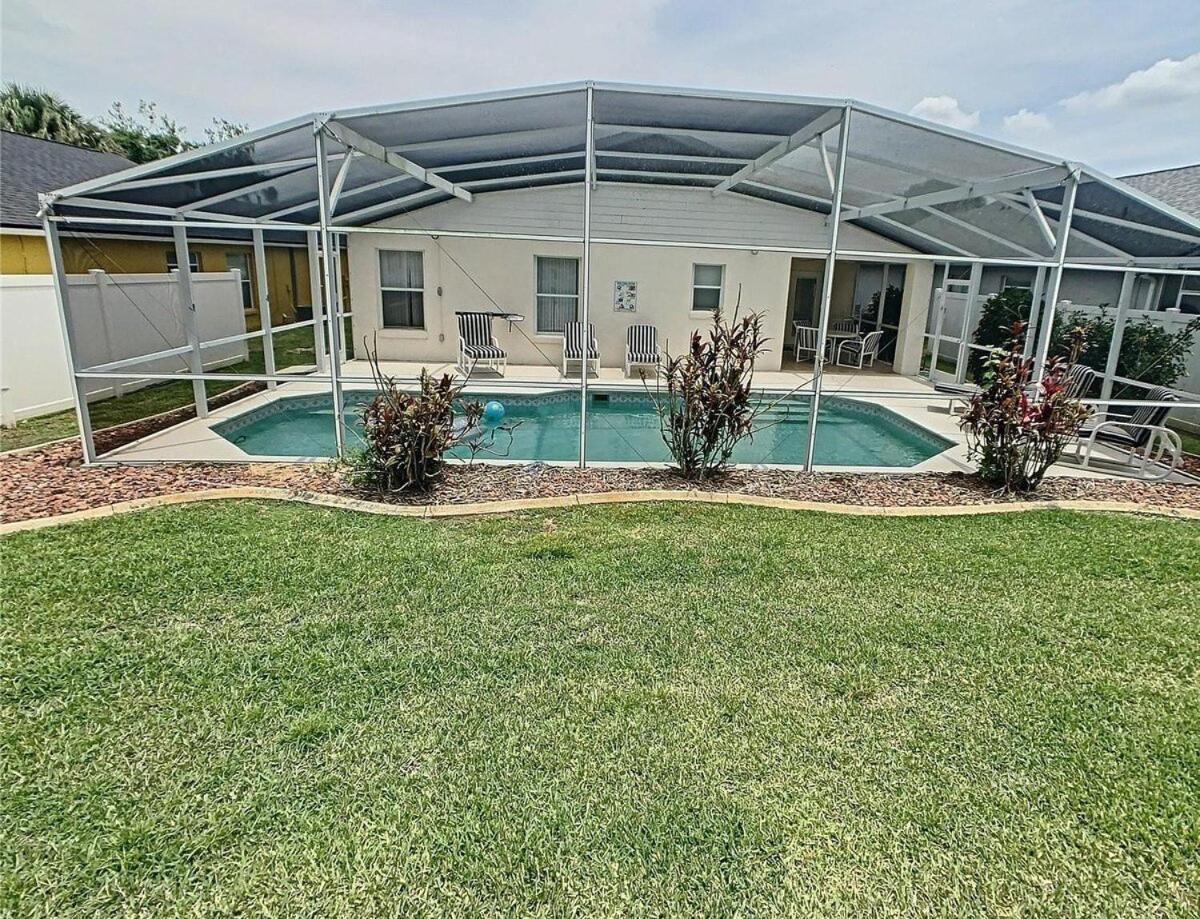 Minutes From - Entertainment Haven With Pool