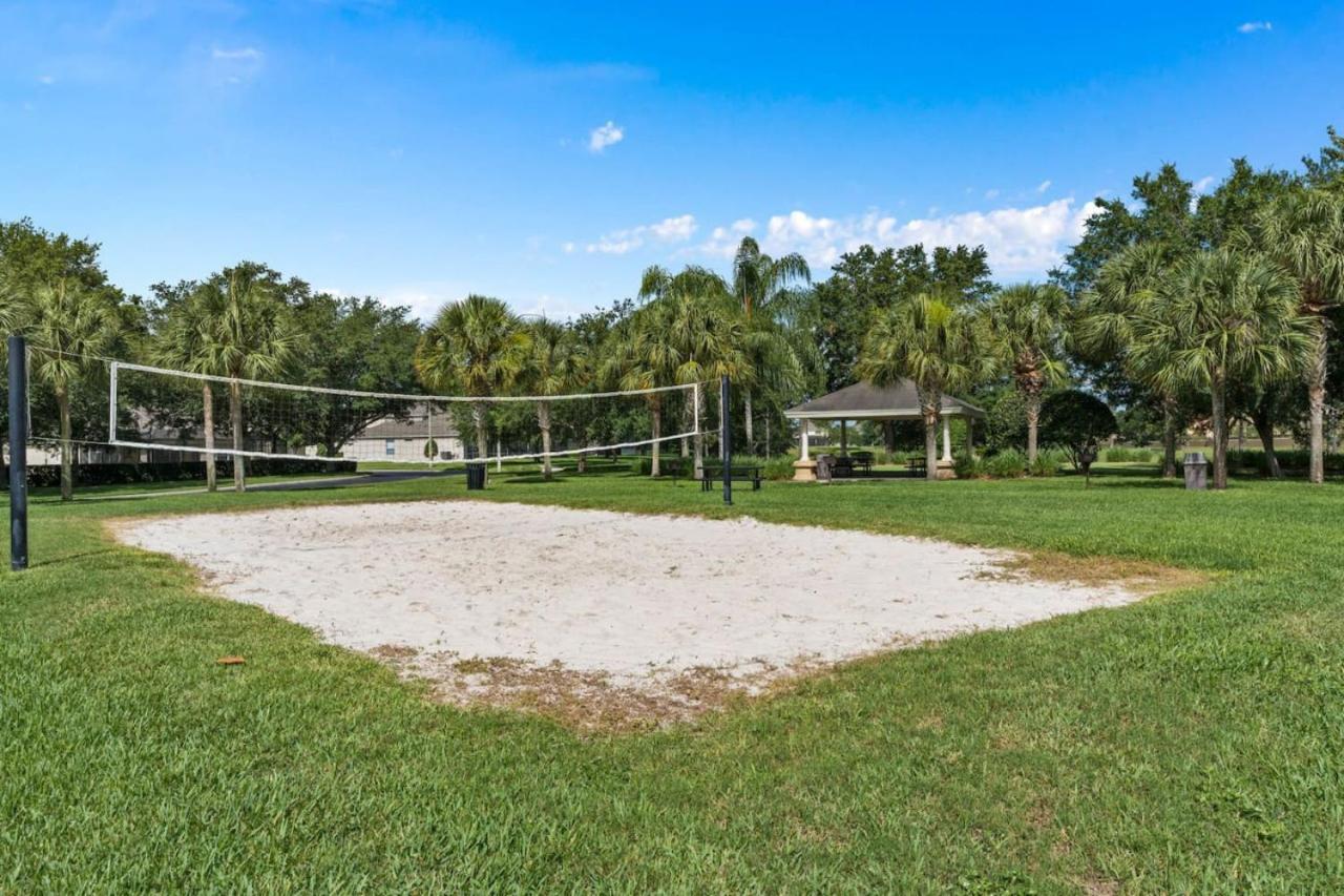 Holiday home Amazing Pool Game 2mi H2627 *
