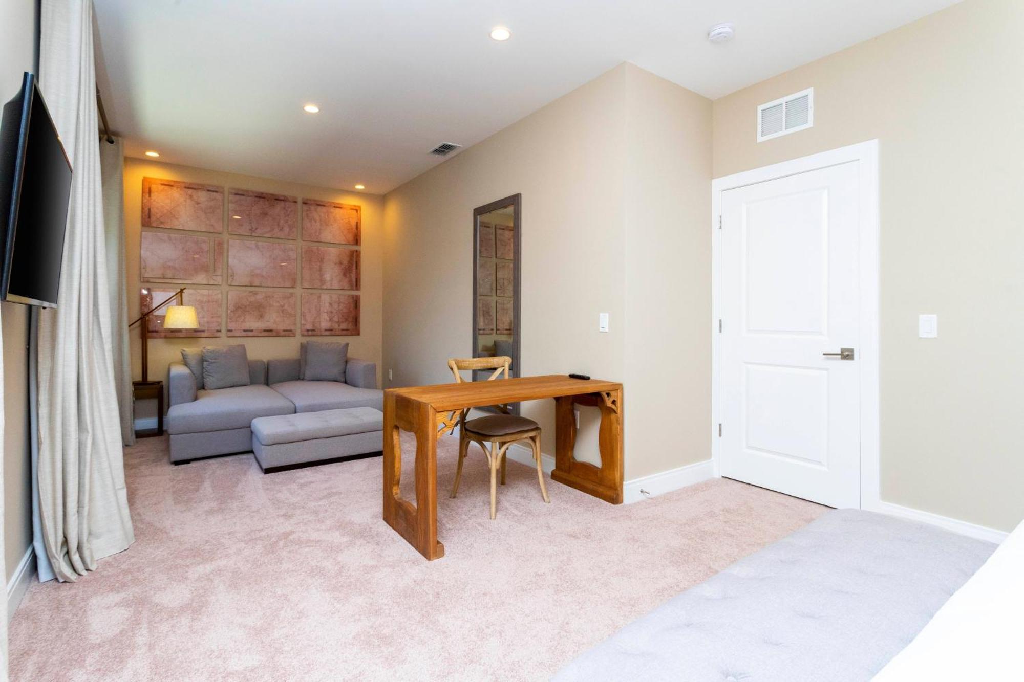 Casa de férias Luxury 3beds And 3ba 2 Miles From *