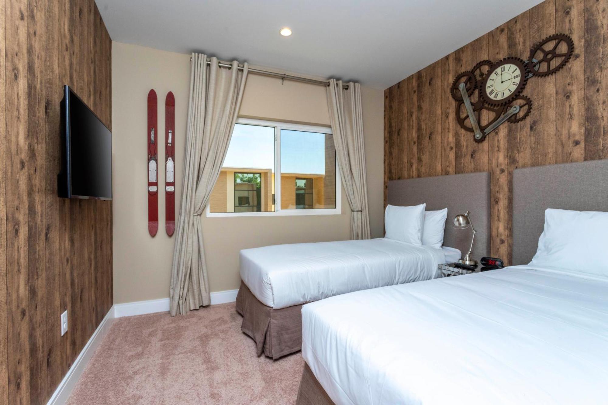 Casa de férias Luxury 3beds And 3ba 2 Miles From *