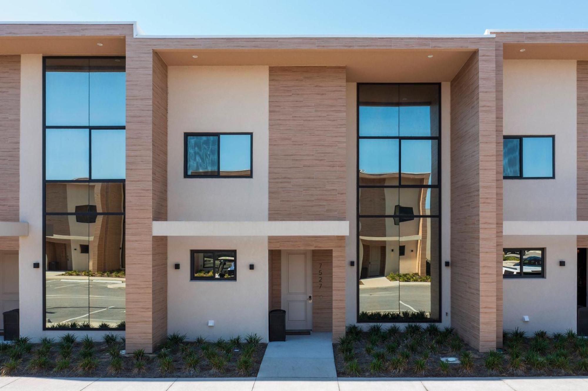 Casa de férias Luxury 3beds And 3ba 2 Miles From