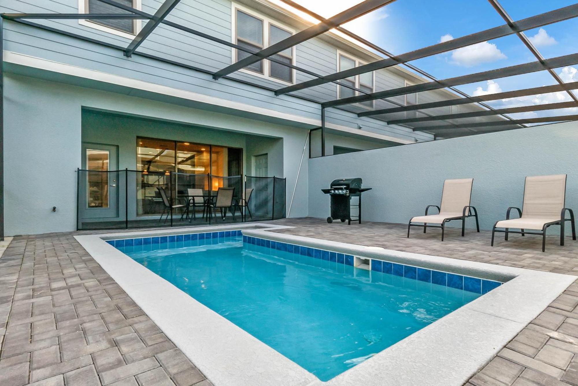 Windsor At Westside 1199 By