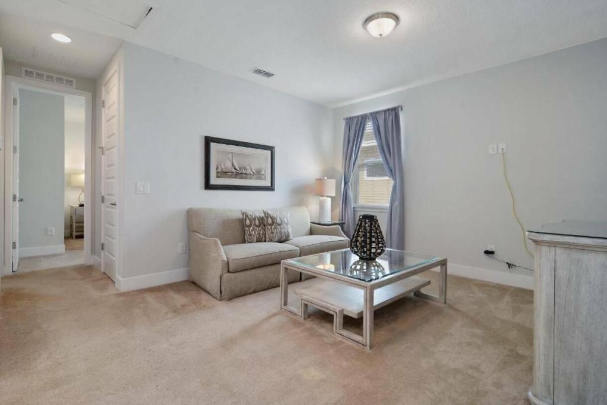 Spacious Vacation With Private Pool 76 Orlando