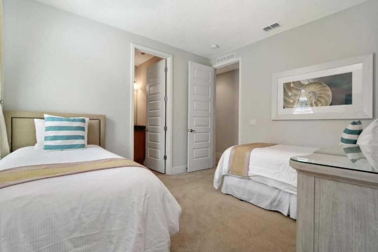 Spacious Vacation With Private Pool 76 * Orlando