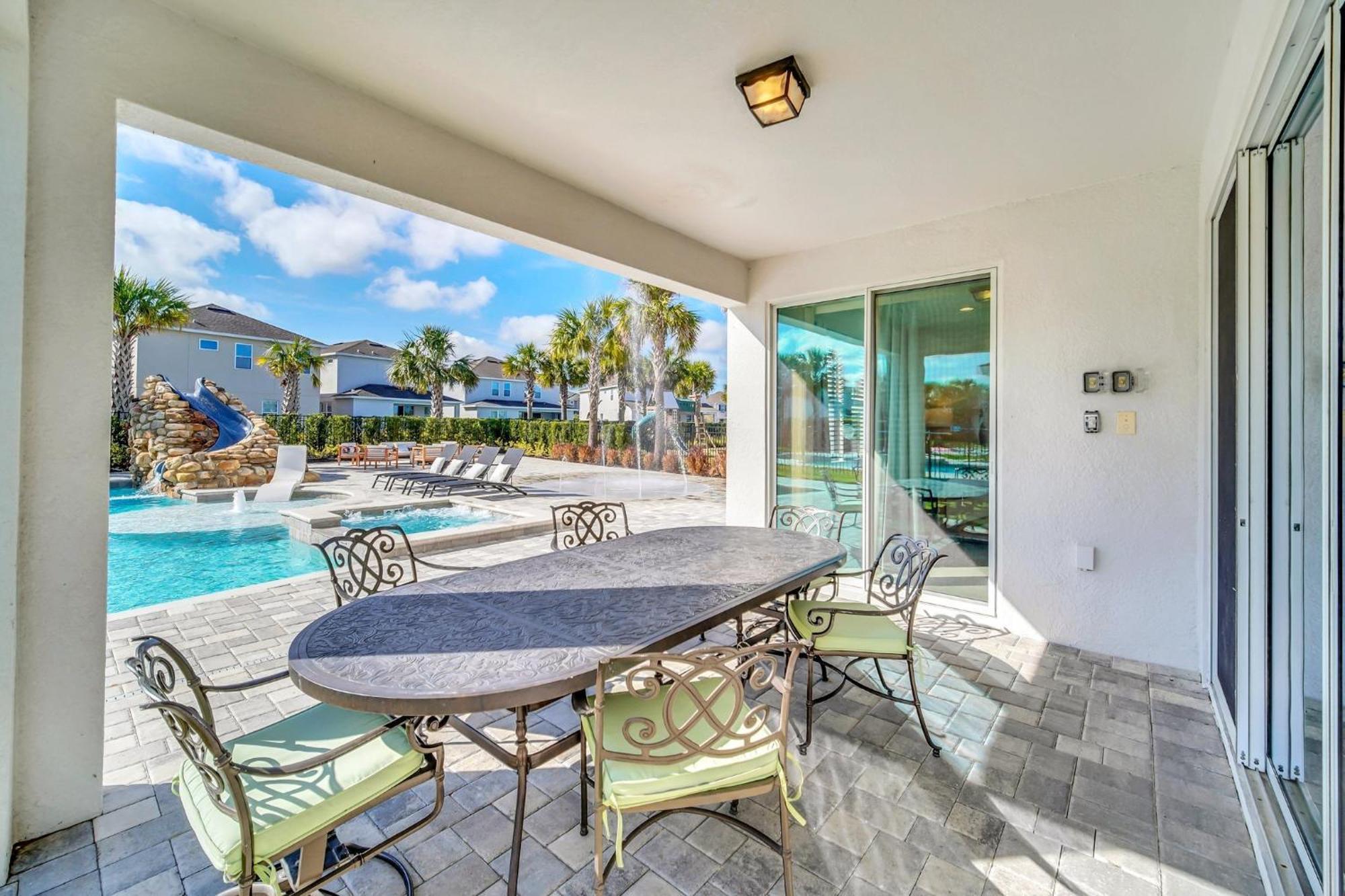 - Encore 1579 Villa Orlando