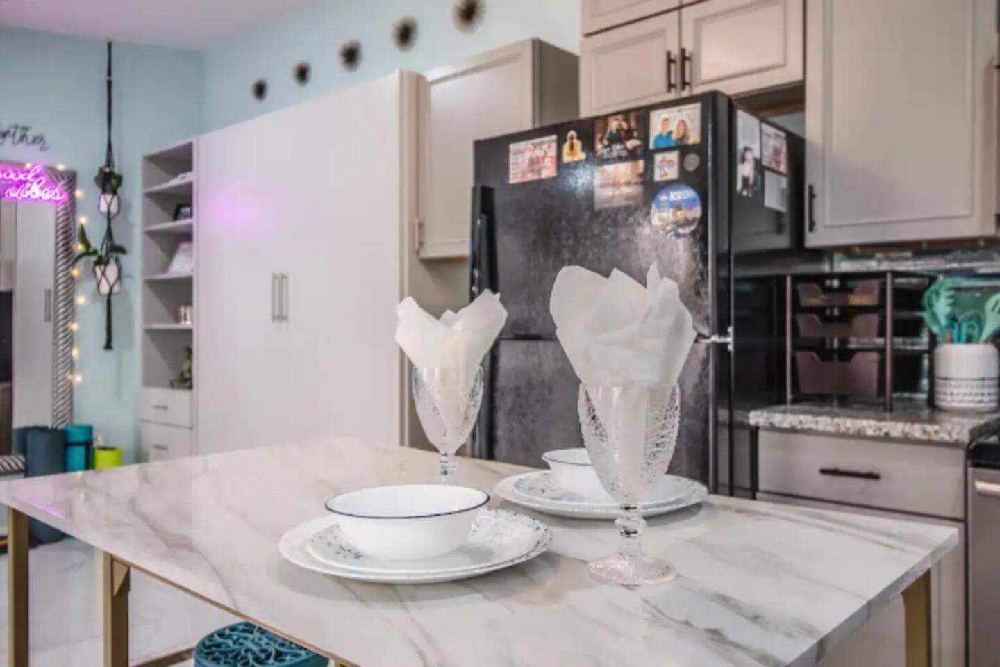 Pet-Friendly 1Br, 3 Beds, Wifi 10 Min To Dwntn! Casa de férias *
