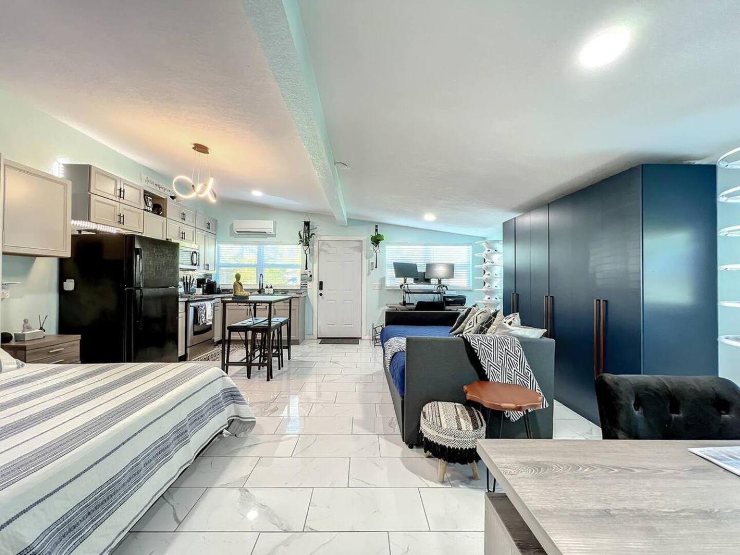 Pet-Friendly 1Br, 3 Beds, Wifi 10 Min To Dwntn! Casa de férias *
