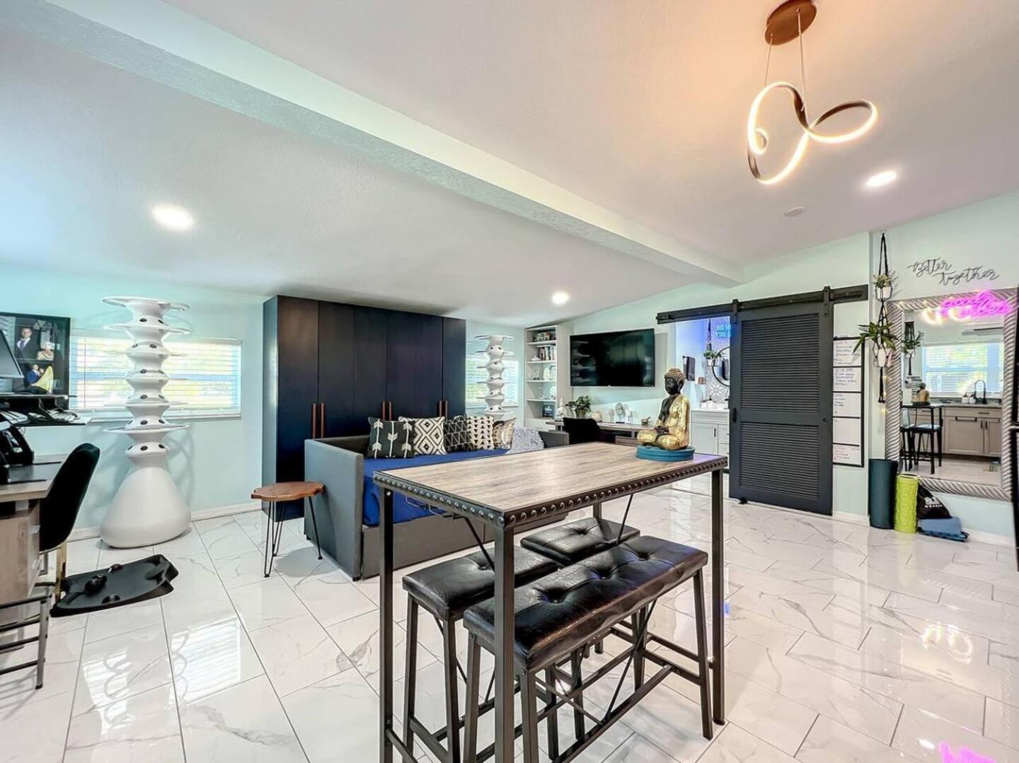 Pet-Friendly 1Br, 3 Beds, Wifi 10 Min To Dwntn!