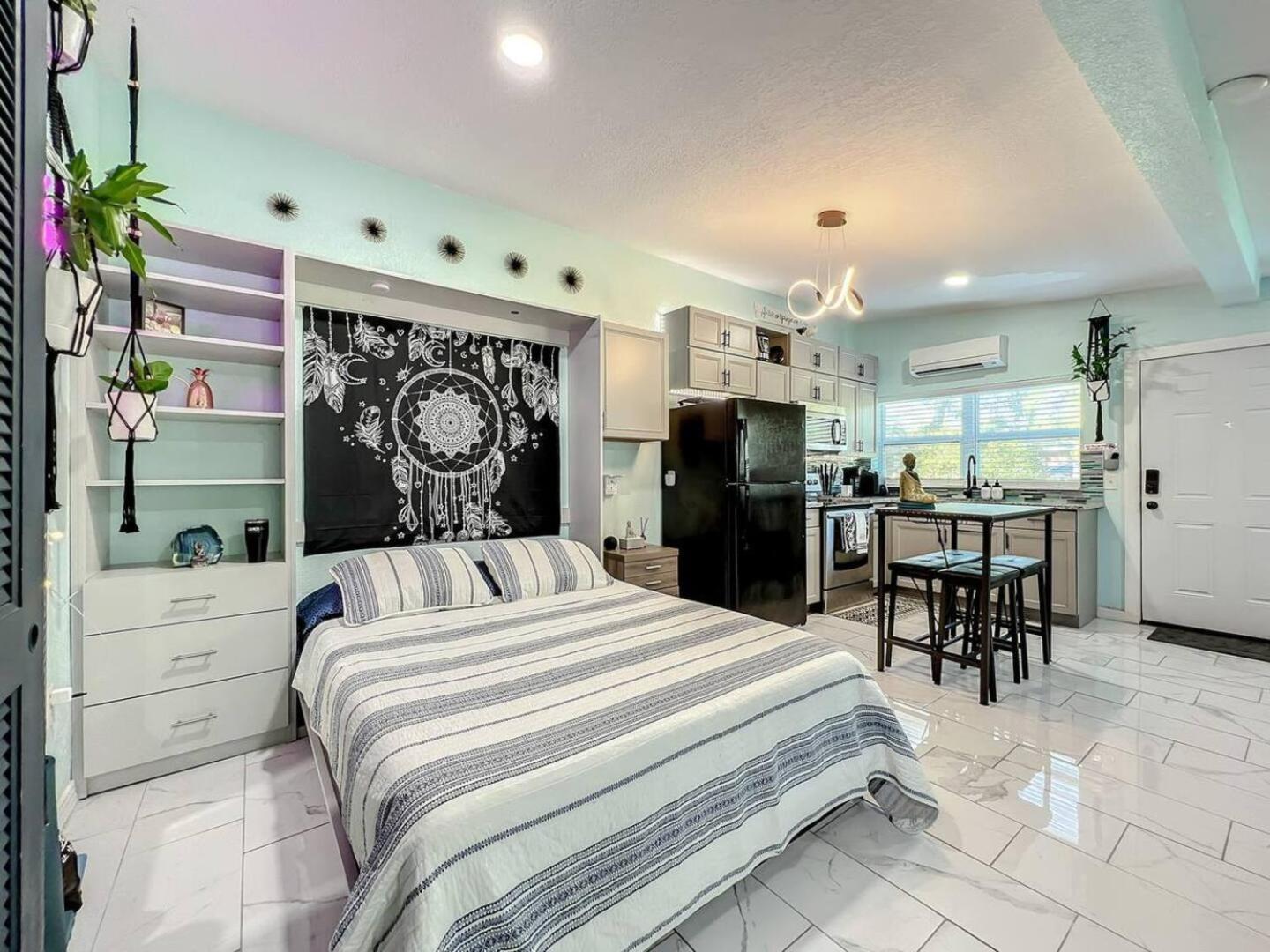 Pet-Friendly 1Br, 3 Beds, Wifi 10 Min To Dwntn!