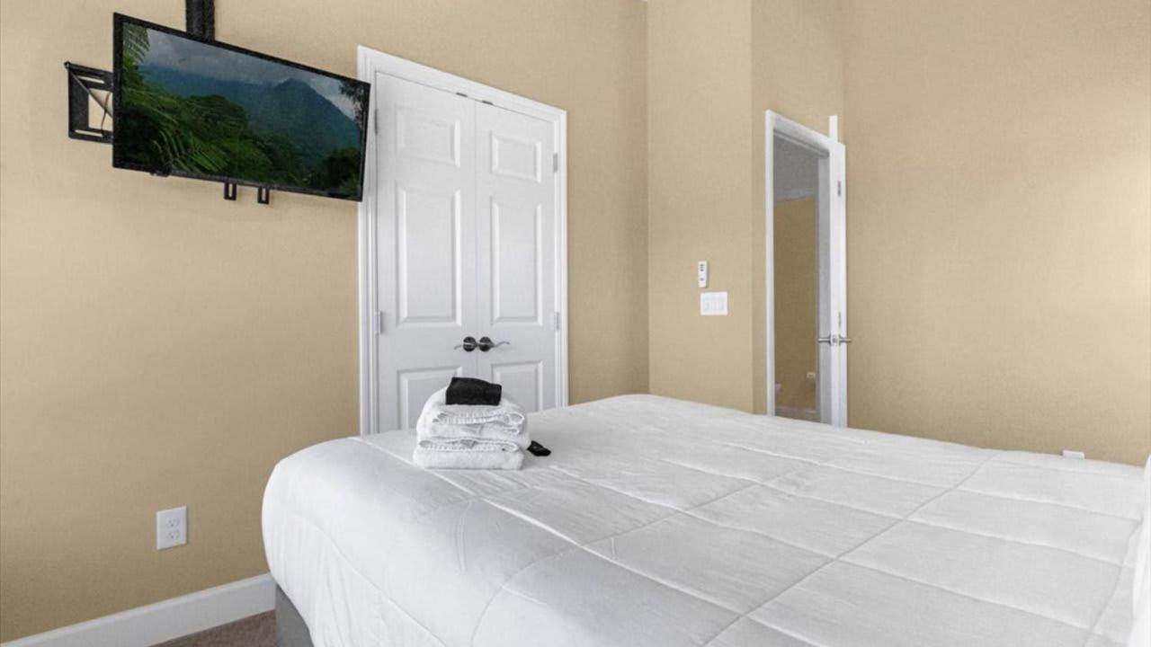 Spring Break Escape! Renovated Townhome By Disney! * Orlando