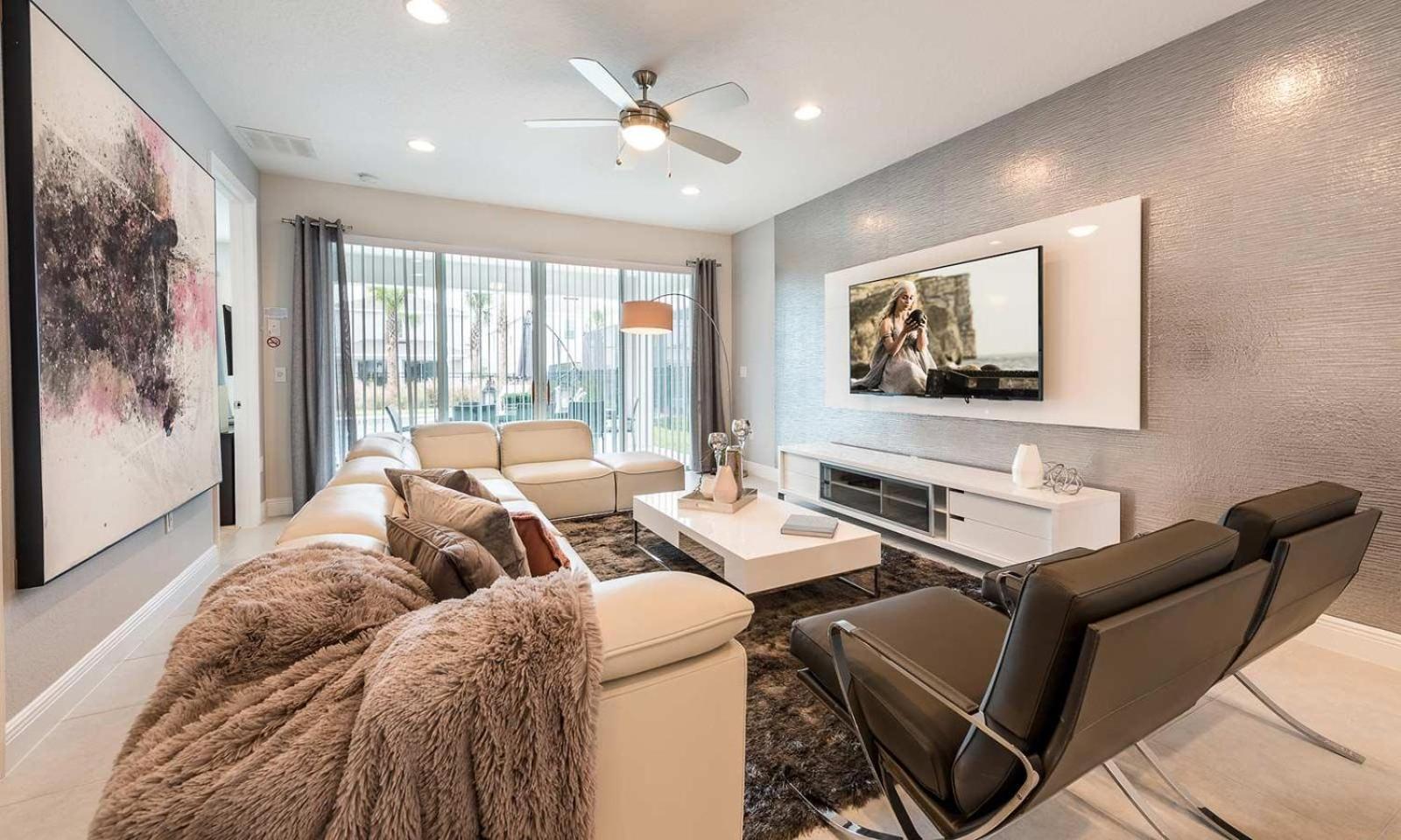 Holiday home Modern 6 Bdrm Retreat With Private Pool In Encore *