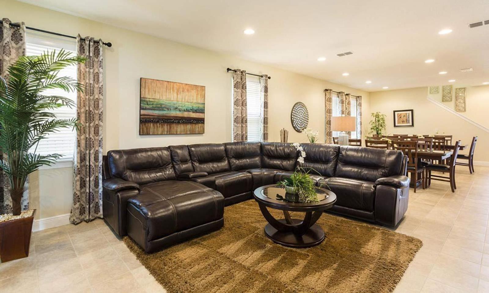 Unique Spacious 10 Bdrm With Backyard Pool At Encore *