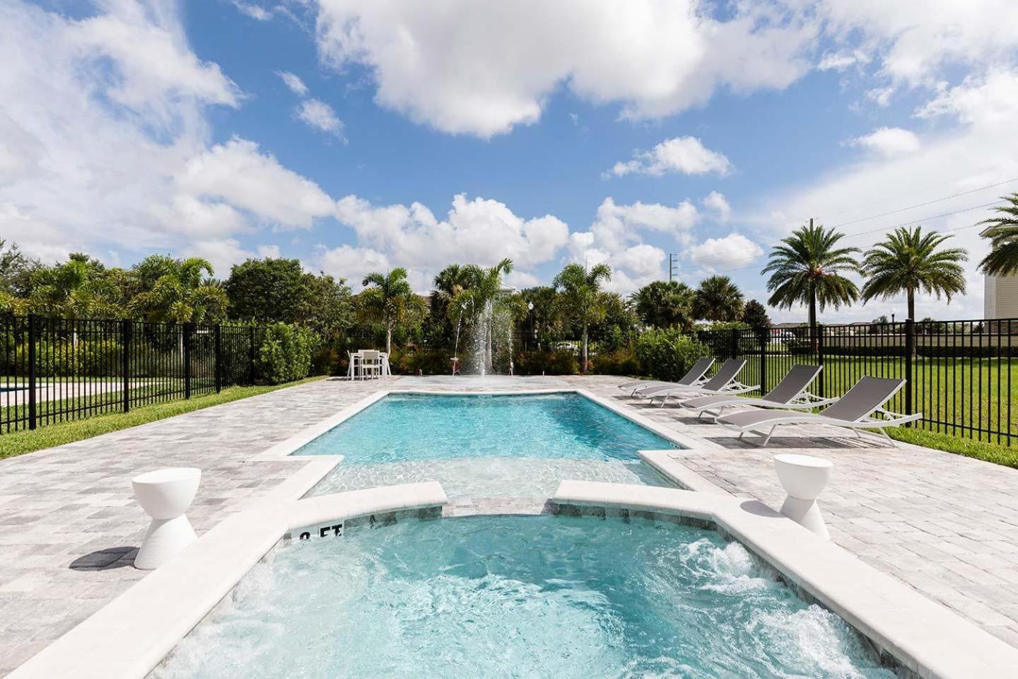 Ec418 - Rock 'n' Roll With Splash Pad At Encore Holiday home