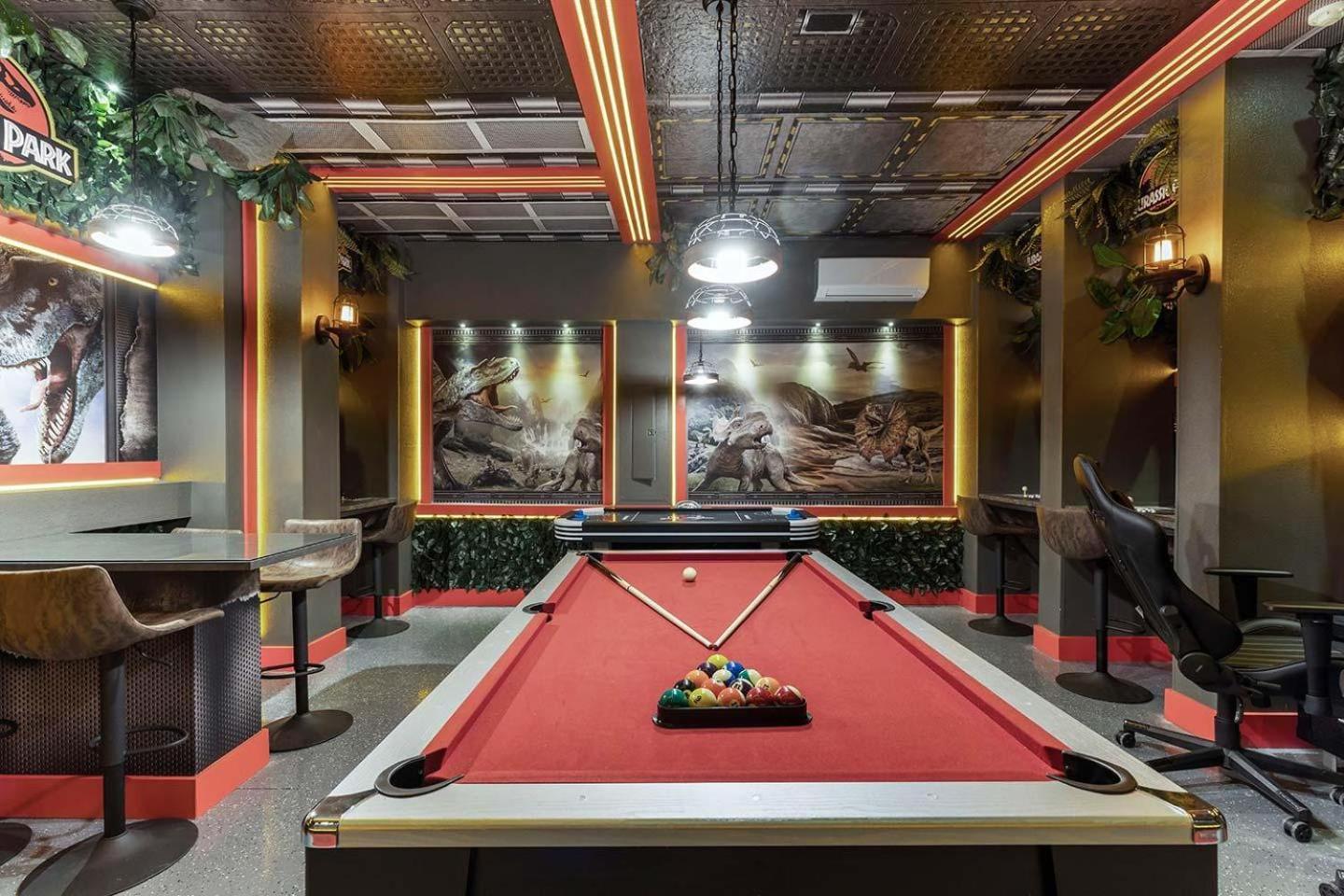 Ec375 - Theming Paradise With Games At Encore Holiday home *