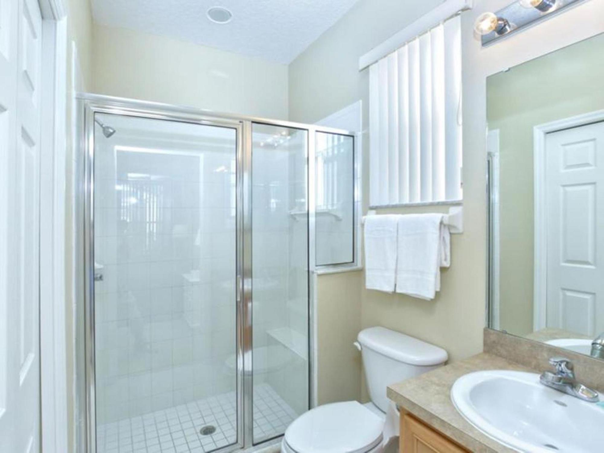 4 Bedroom Value With Private Pool *