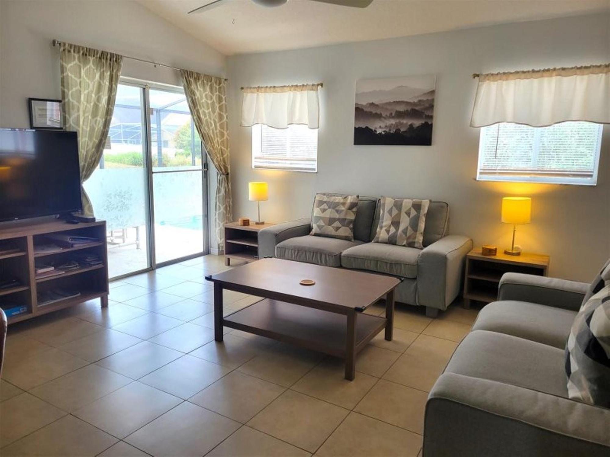 4 Bedroom Value With Private Pool Holiday home *