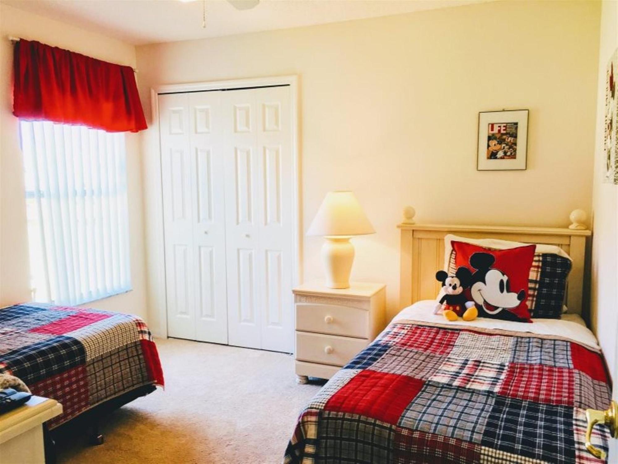 Holiday home 4 Bedroom Value With Private Pool *