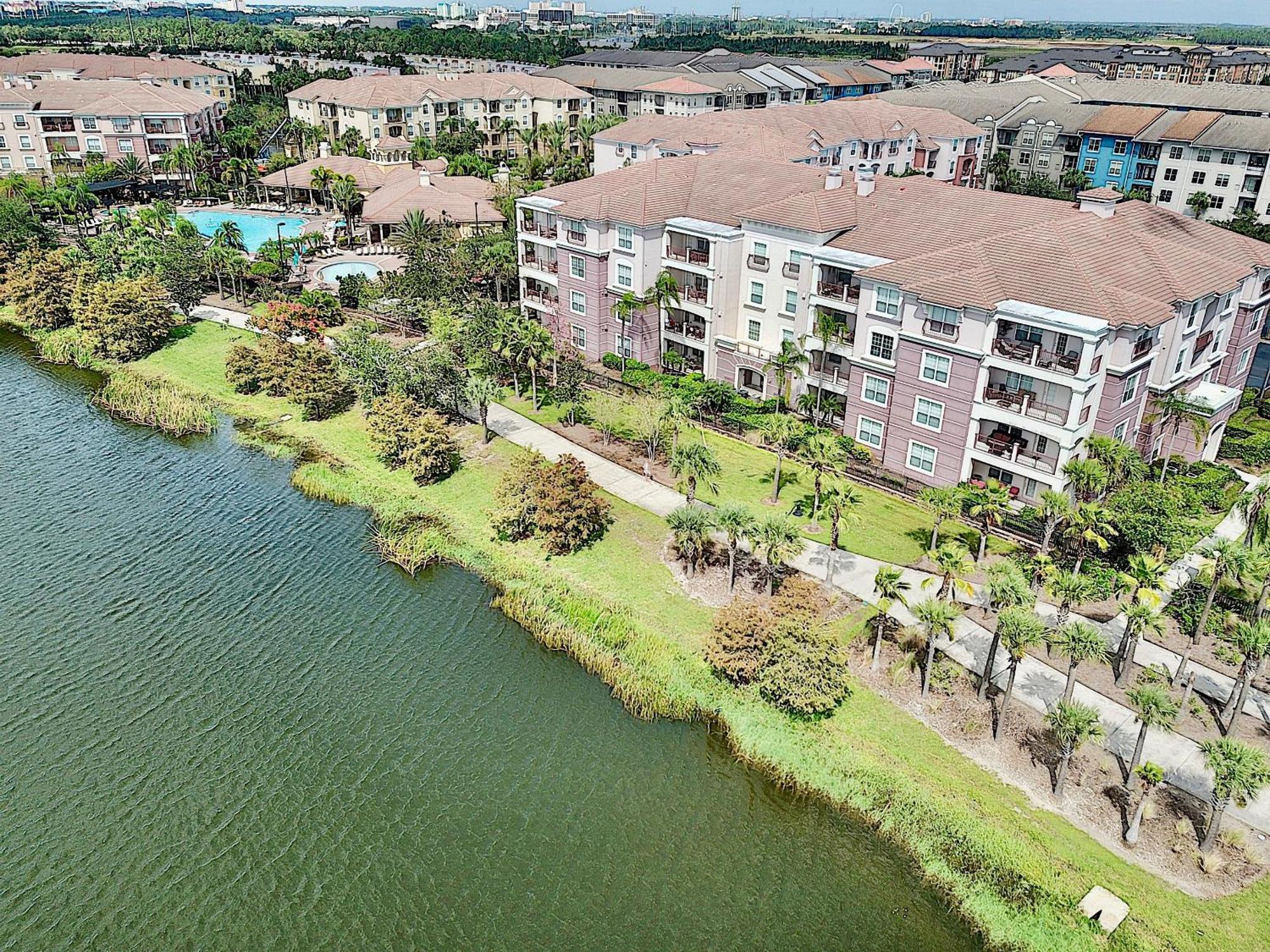 Vista Cay Luxury 4 Bedroom *