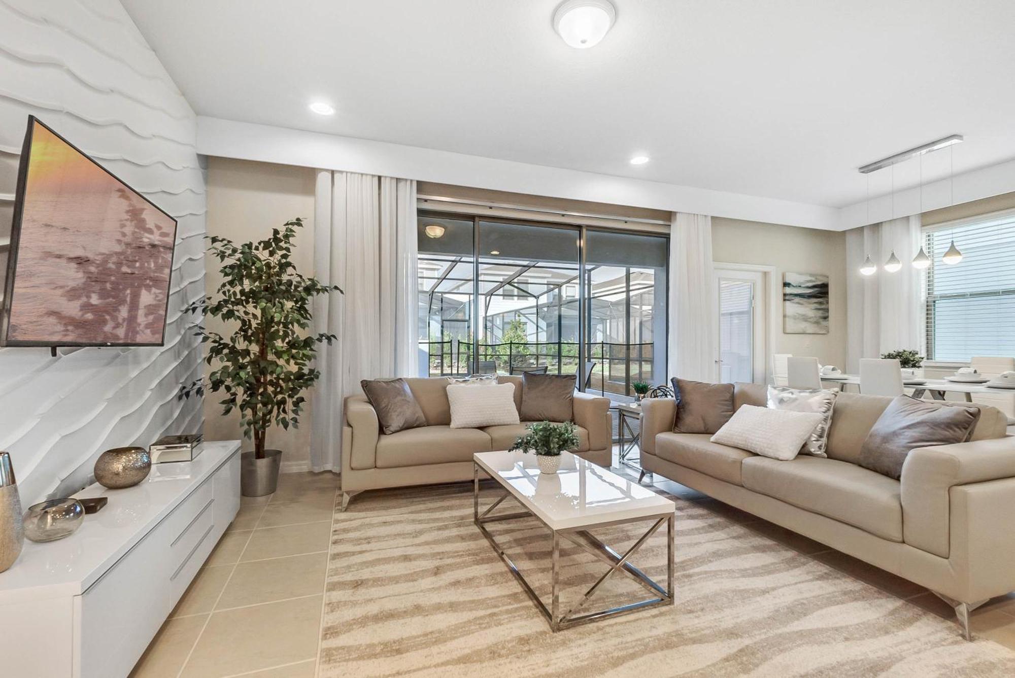Windsor At Westside 1199 By