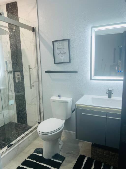 6 Bedrooms Cluethemed Near Parks Holiday home Orlando