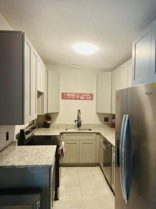 6 Bedrooms Cluethemed Near Parks Holiday home Orlando