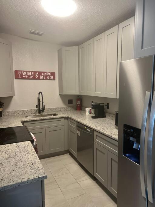 Holiday home 6 Bedrooms Cluethemed Near Parks Orlando