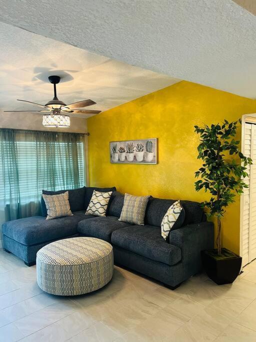 6 Bedrooms Cluethemed Near Parks Holiday home Orlando