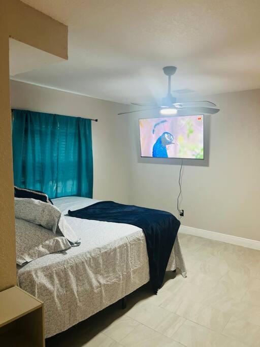 Holiday home 6 Bedrooms Cluethemed Near Parks *