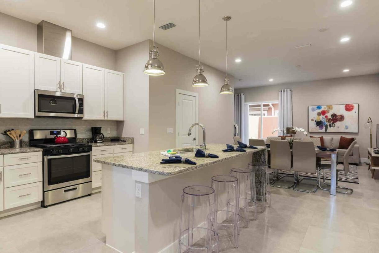 Summerville: 4br3.5b Brand New Luxury Retreat Pousada *