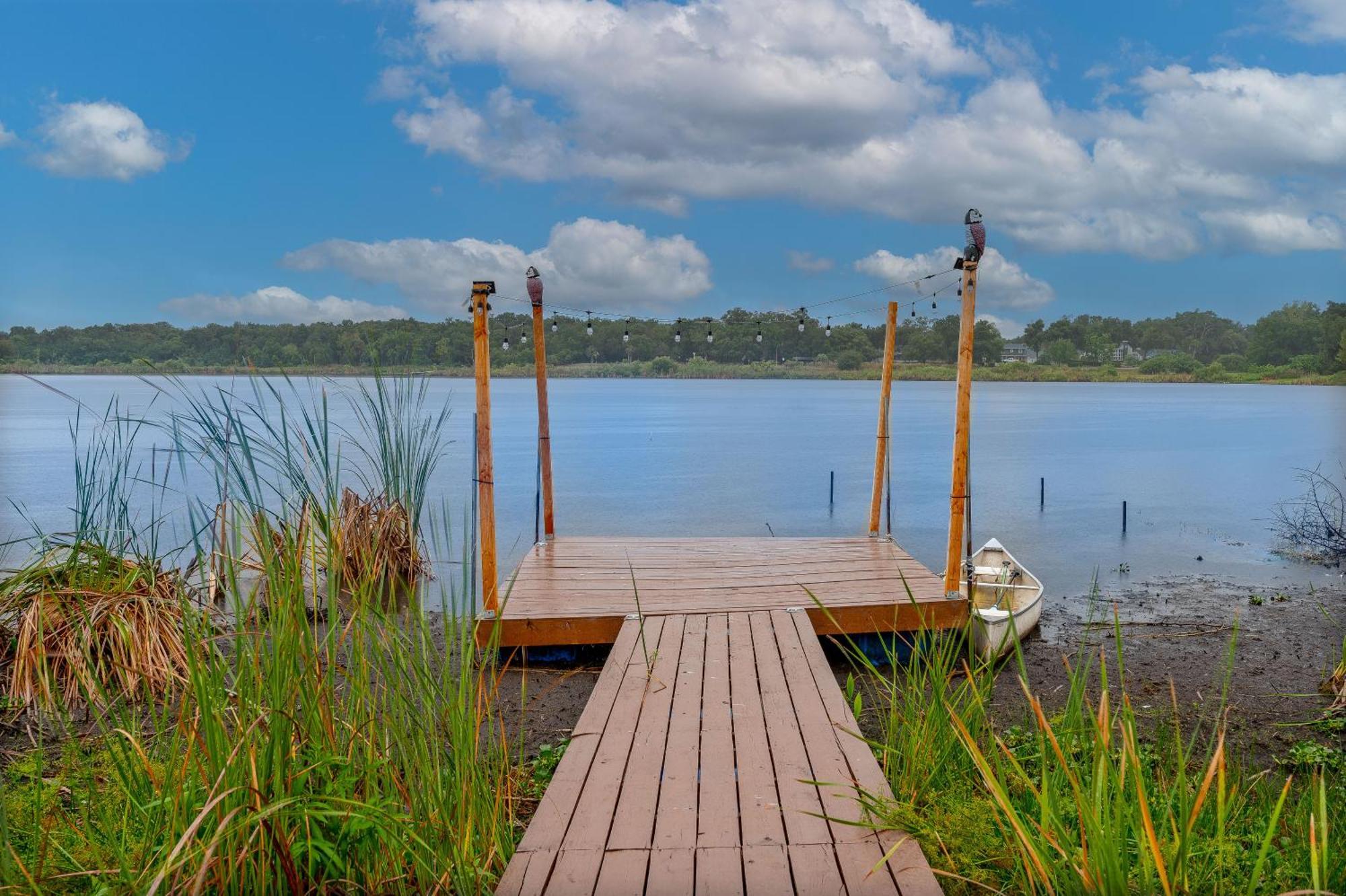 Historic Lakefront Estate Holiday home