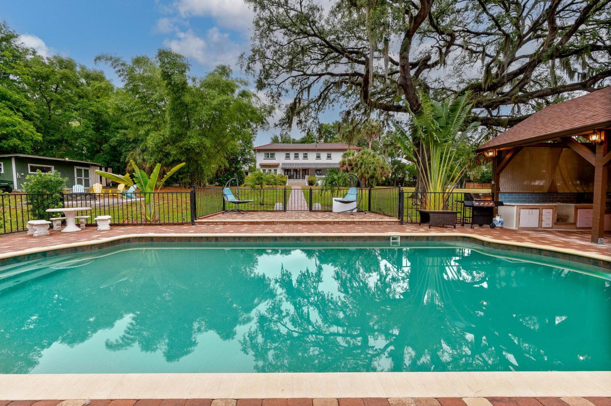 Holiday home Historic Lakefront Estate *