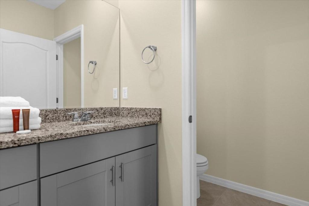 Solterra 905 - Modern With Games Private Pool Near *