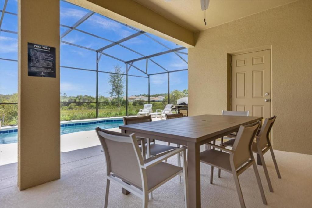 Villa Solterra 905 - Modern With Games Private Pool Near