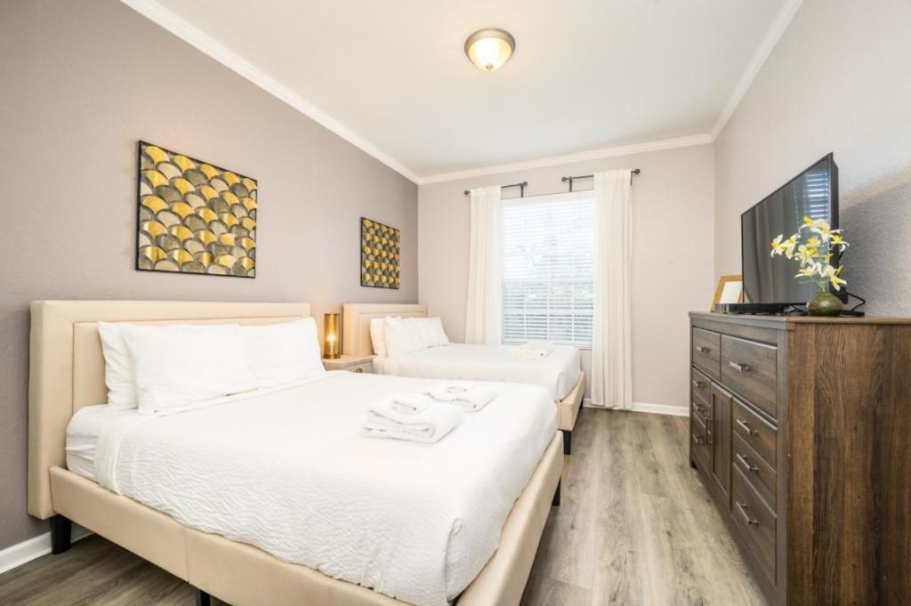New Beautiful Deluxe Condo, Vista Cay - 3022 Apartment