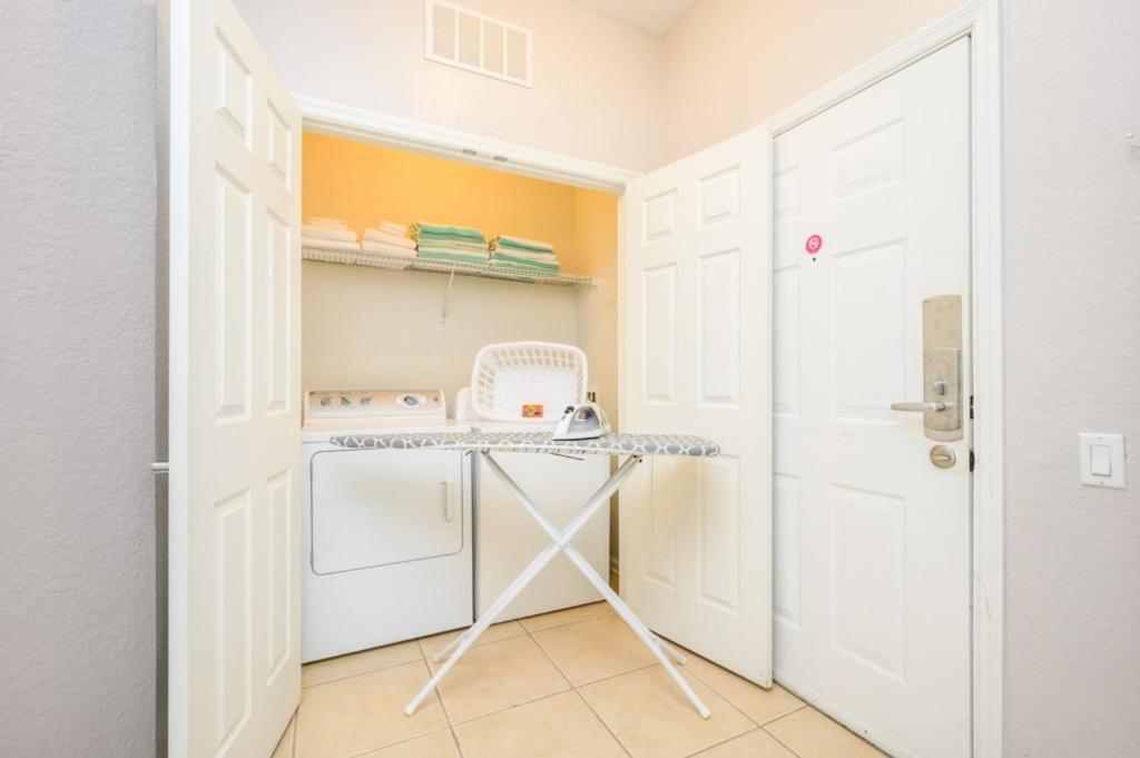New Beautiful Deluxe Condo, Vista Cay - 3022 * Orlando